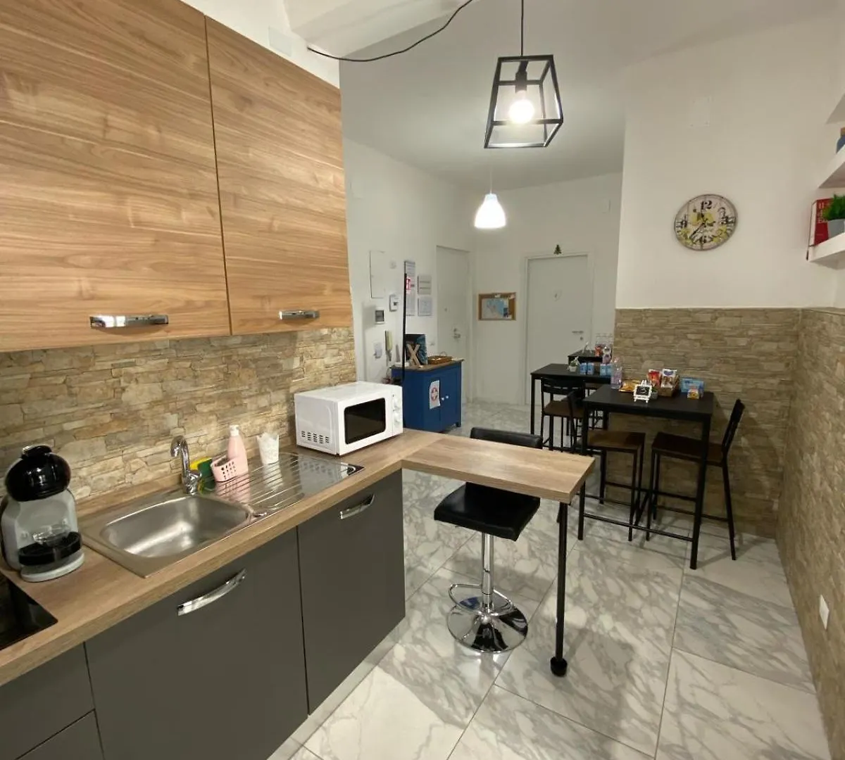 Ennio Rooms Bari Italia