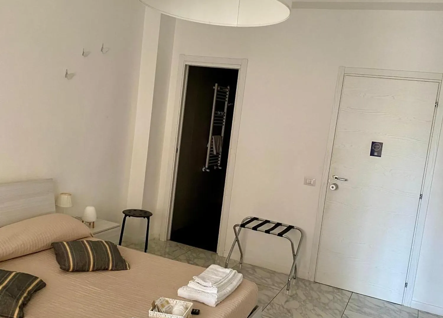 Ennio Rooms Bari Pensjonat
