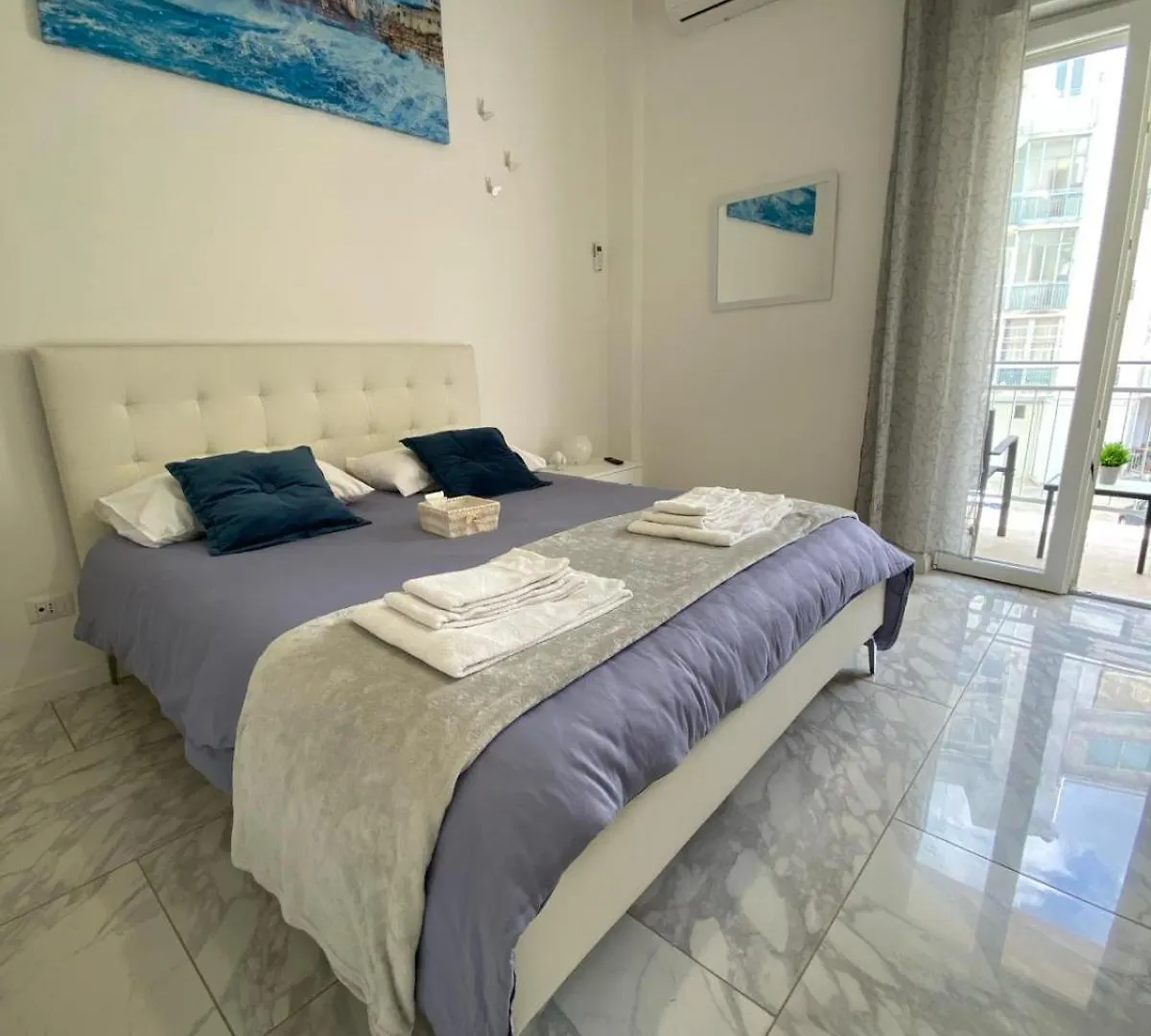 Ennio Rooms Bari Italy