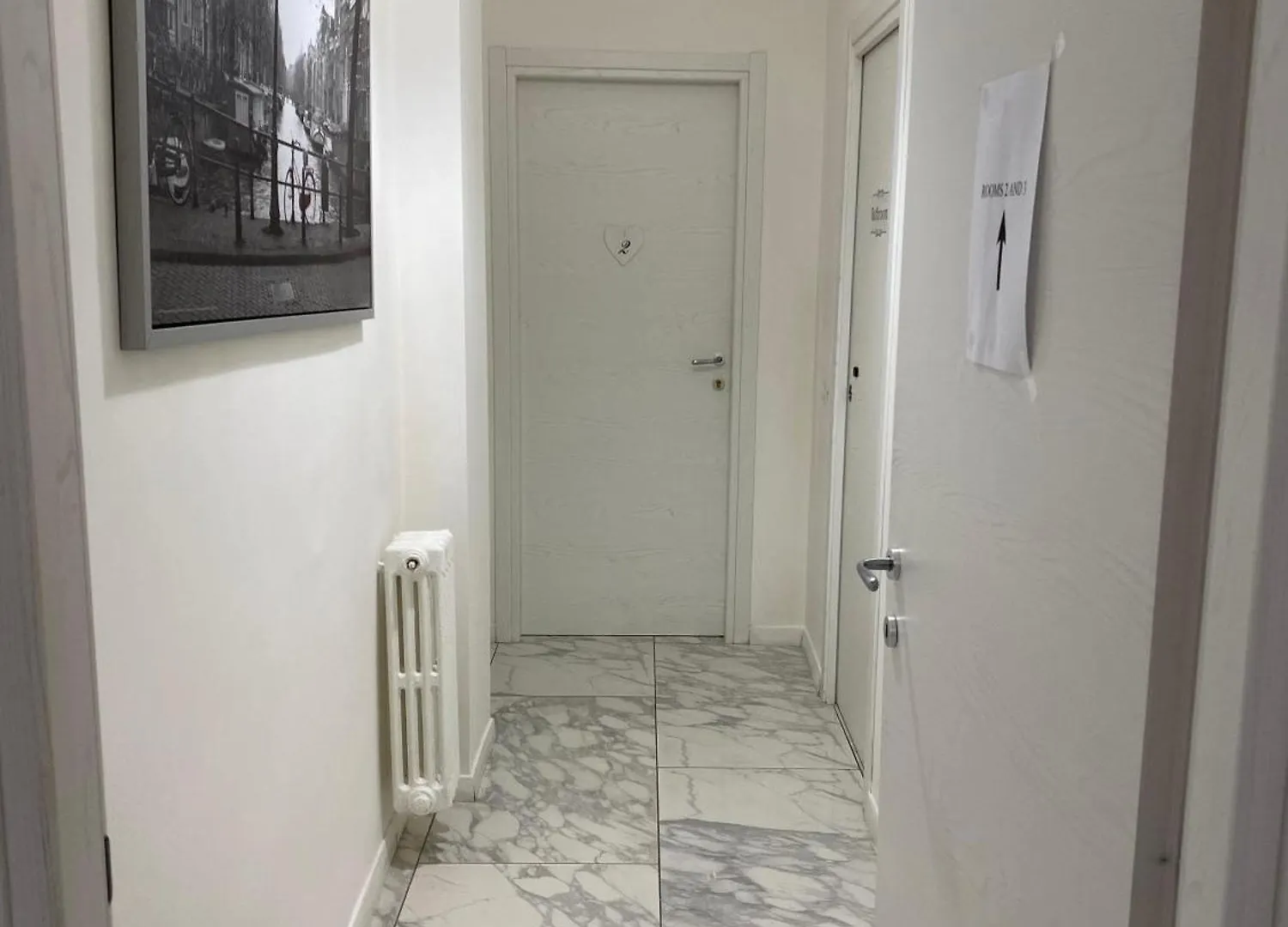 Ennio Rooms Bari 0*,  Italy